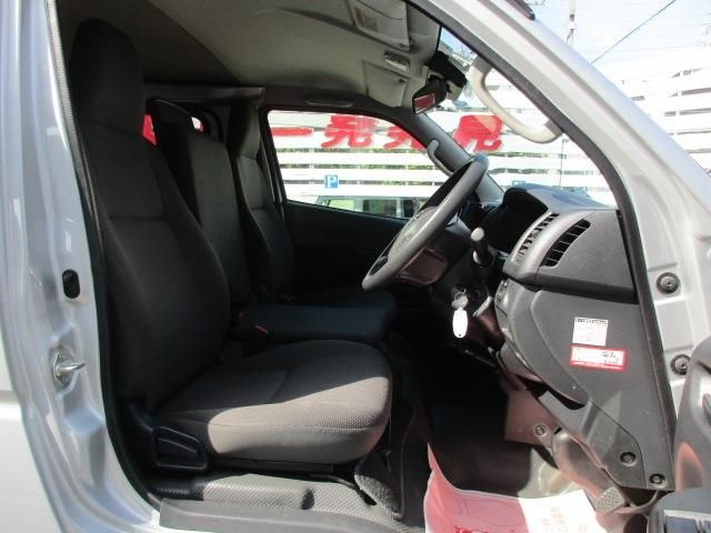 Toyota REGIUSACE VAN 2019-12 19102-23