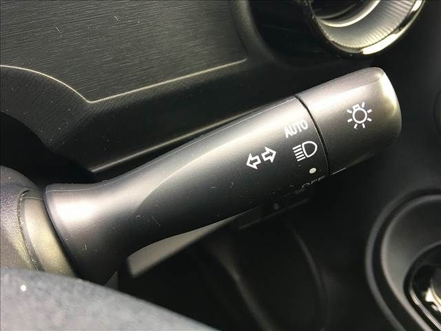Toyota AQUA 2018-11 10138-8