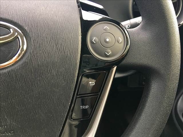 Toyota AQUA 2018-11 10138-7