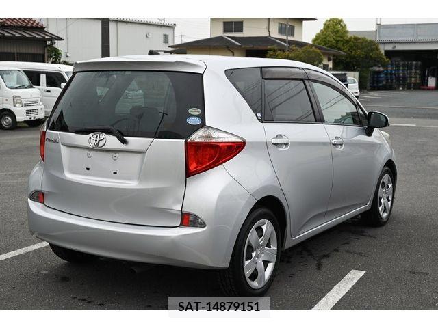 Toyota RACTIS 2011-01 282606-4