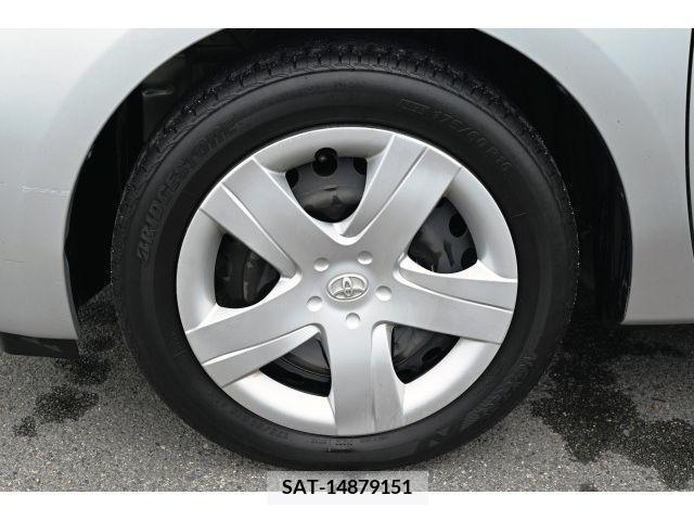 Toyota RACTIS 2011-01 282606-7