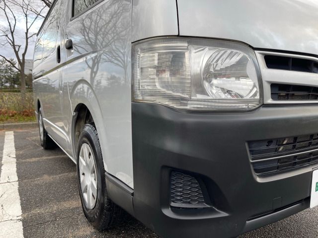 Toyota HIACE VAN 2011-12 187661-18