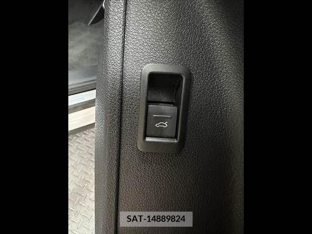 Audi Q3 2021-03 261321-6