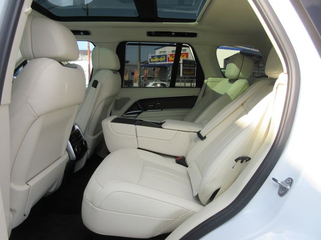 ROVER RANGE ROVER 2023-03 15955-19
