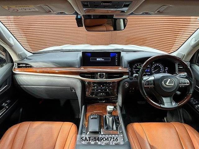 Lexus LX 2018-10 275571-1