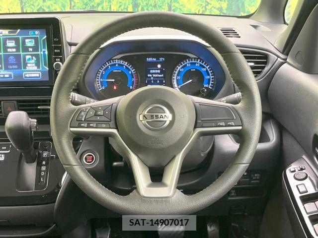 Nissan ROOX 2022-12 239945-8