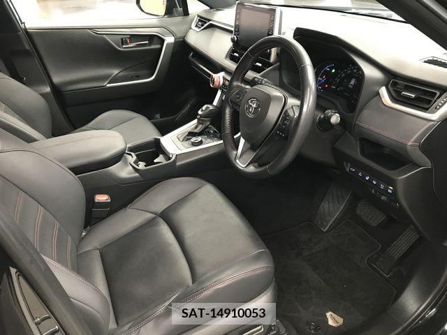 Toyota RAV4 PHV 2021-09 332965-1