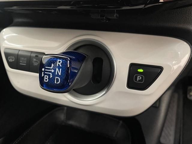 Toyota PRIUS PHV 2017-03 29132-25