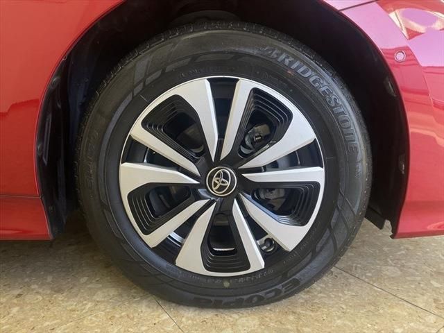 Toyota PRIUS PHV 2017-03 29132-14