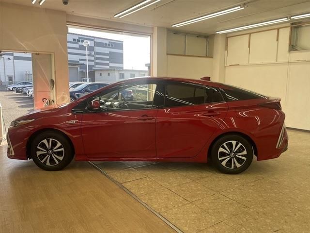 Toyota PRIUS PHV 2017-03 29132-7