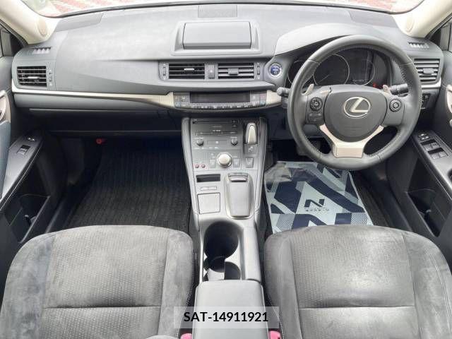 Lexus CT 2014-03 275082-1