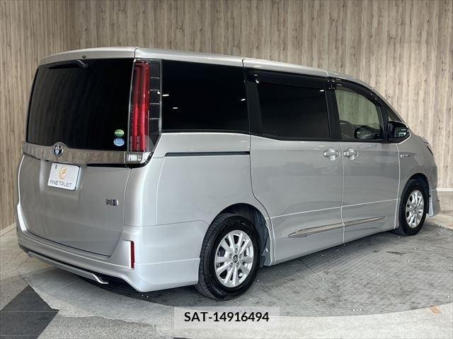 Toyota NOAH HYBRID 2018-06 280455-4