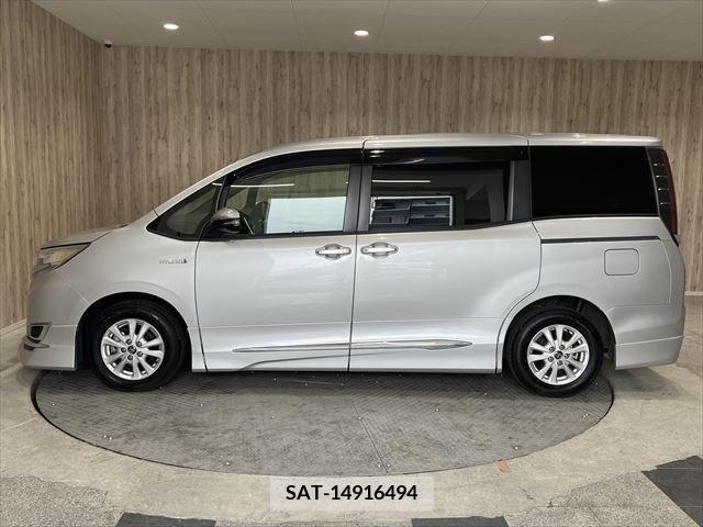 Toyota NOAH HYBRID 2018-06 280455-7