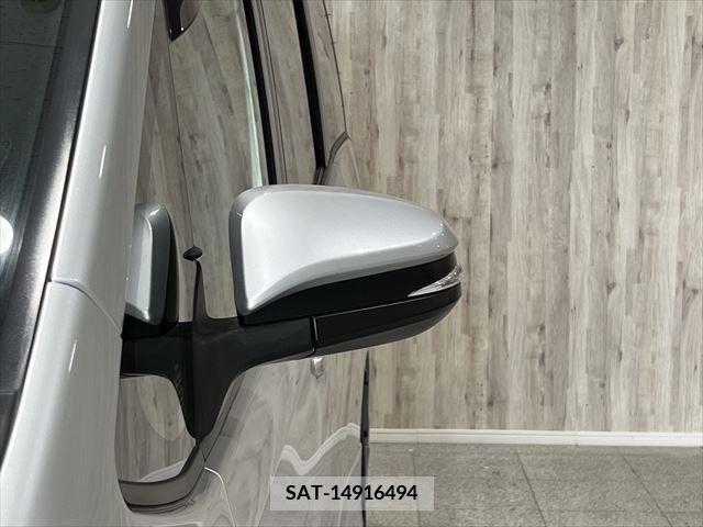 Toyota NOAH HYBRID 2018-06 280455-12