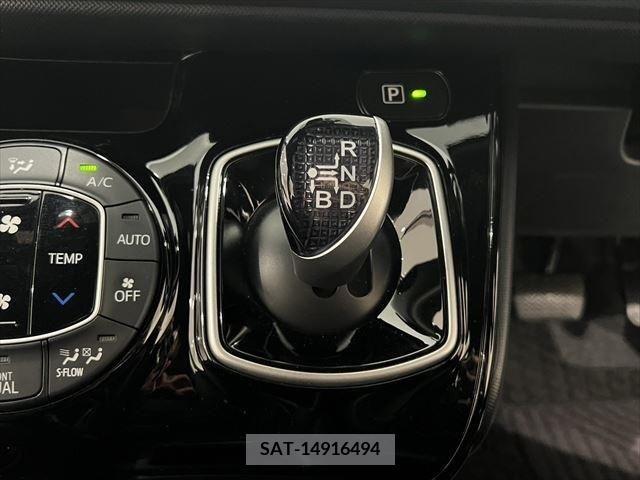 Toyota NOAH HYBRID 2018-06 280455-27