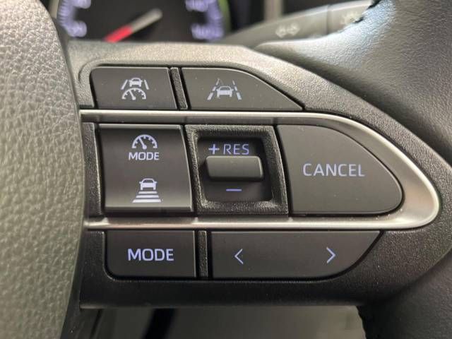 Toyota VOXY 2023-04 195886-6