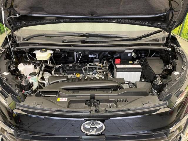 Toyota VOXY 2023-04 195886-18