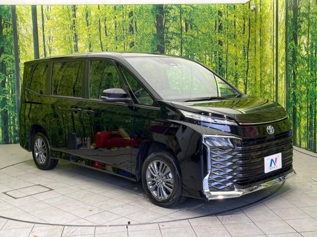 Toyota VOXY 2023-04 195886-17