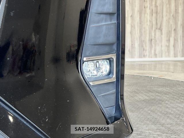 Toyota NOAH 2017-08 330480-25
