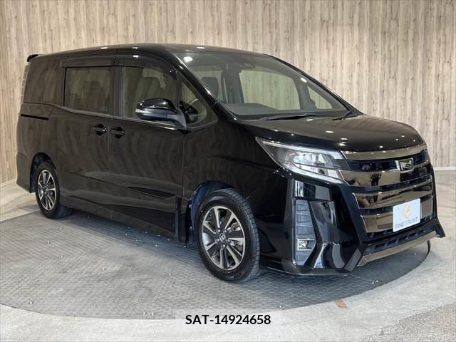 Toyota NOAH 2017-08 330480-16