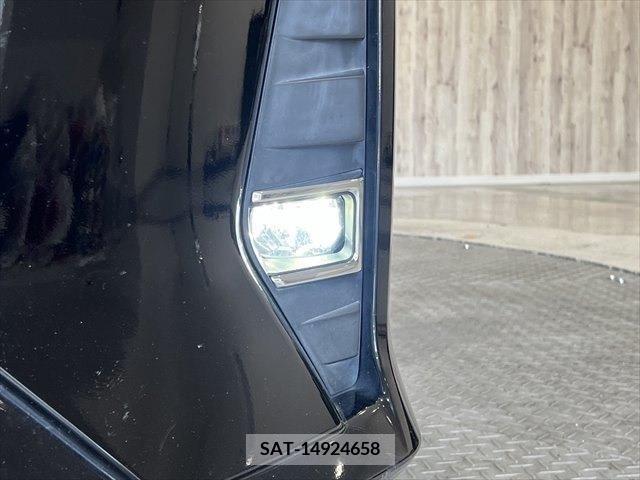 Toyota NOAH 2017-08 330480-13