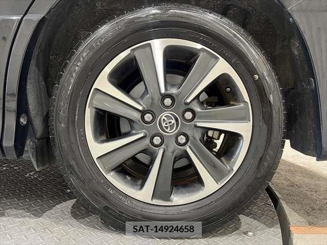 Toyota NOAH 2017-08 330480-29