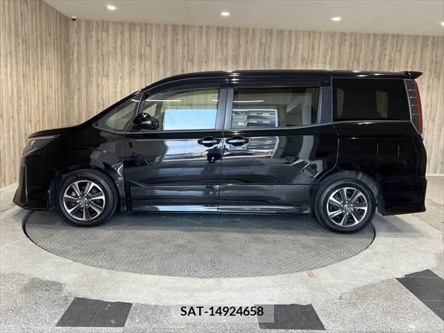 Toyota NOAH 2017-08 330480-21