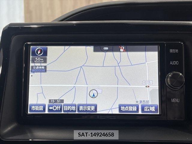 Toyota NOAH 2017-08 330480-2