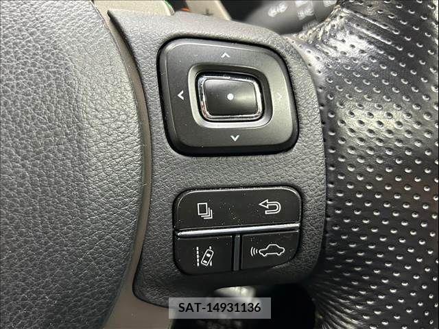 Lexus IS 2016-12 354020-14