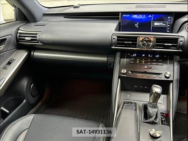 Lexus IS 2016-12 354020-11