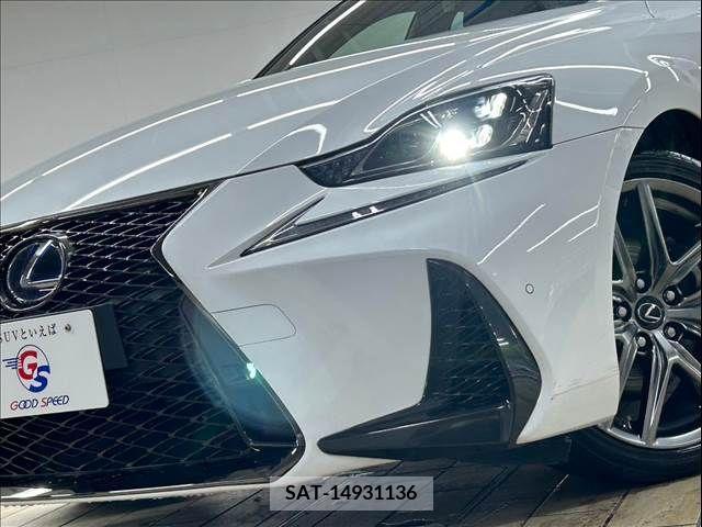 Lexus IS 2016-12 354020-9
