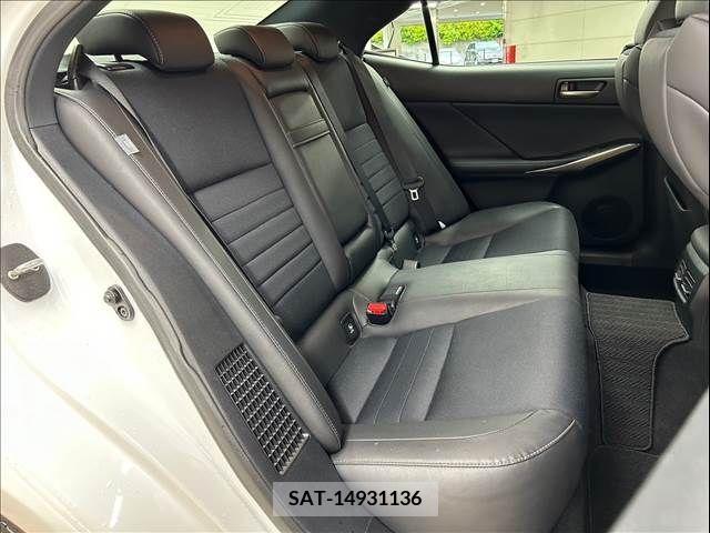 Lexus IS 2016-12 354020-8