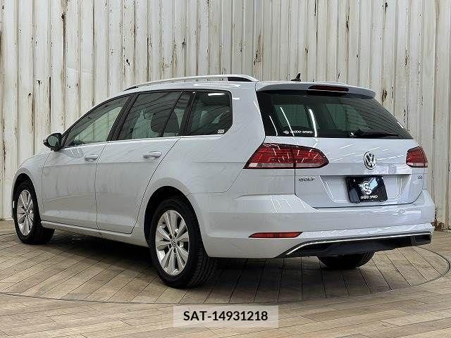 VolksWagen GOLF VARIANT 2017-11 223647-16