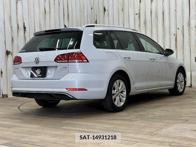VolksWagen GOLF VARIANT 2017-11 223647-15