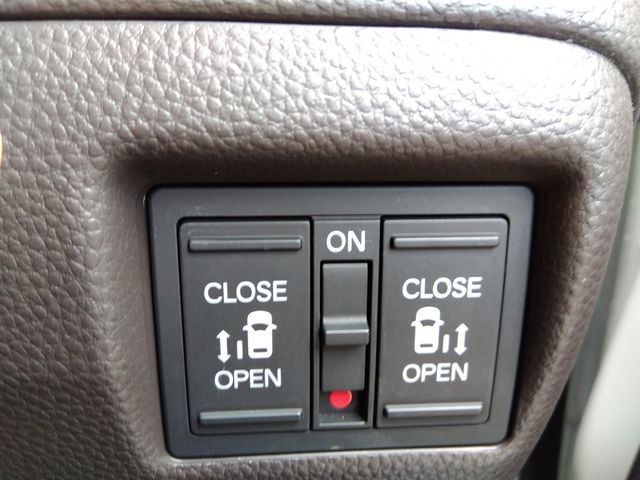 Honda N BOX 2019-04 13794-17