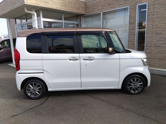 Honda N BOX 2019-04 13794-2