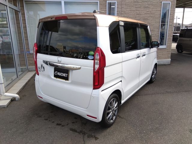 Honda N BOX 2019-04 13794-1