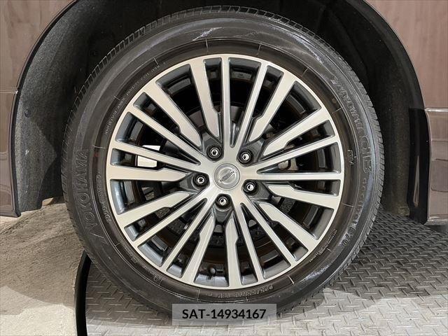 Nissan ELGRAND 2019-06 268414-17