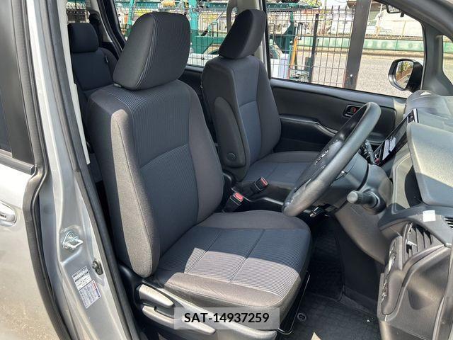 Toyota VOXY 2019-07 370463-14