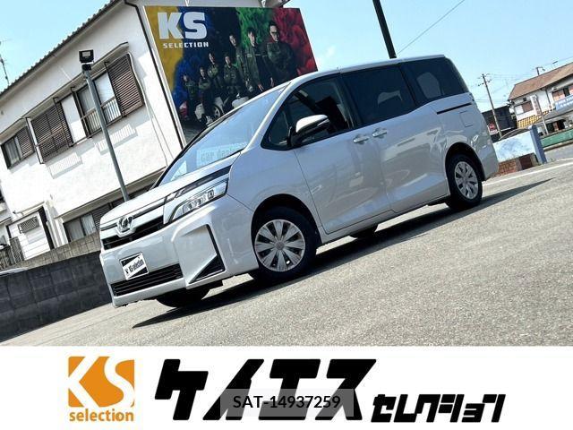 Toyota VOXY 2019-07 370463-0