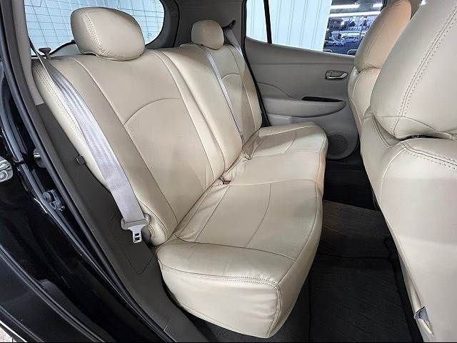 Nissan LEAF 2012-02 182813-4