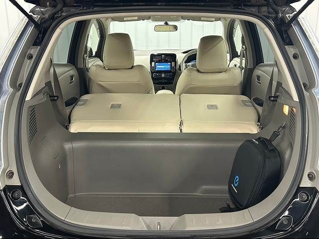 Nissan LEAF 2012-02 182813-12