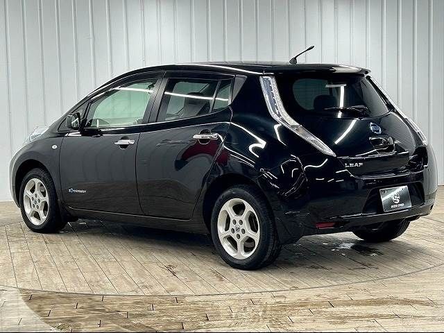 Nissan LEAF 2012-02 182813-16