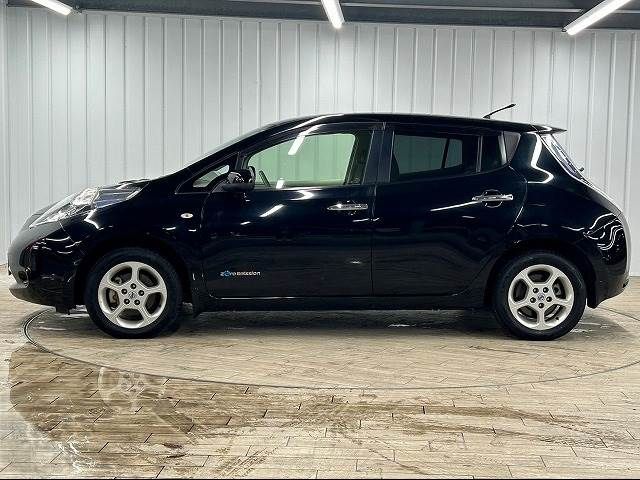 Nissan LEAF 2012-02 182813-14