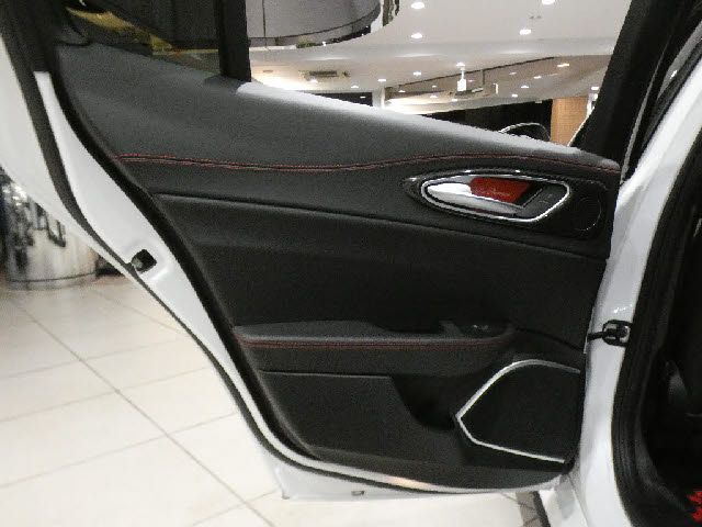 ALFA ROMEO Giulia 2019-01 9753-21