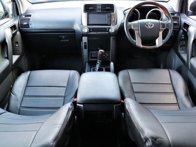 Toyota PRADO 2012-01 1280-3