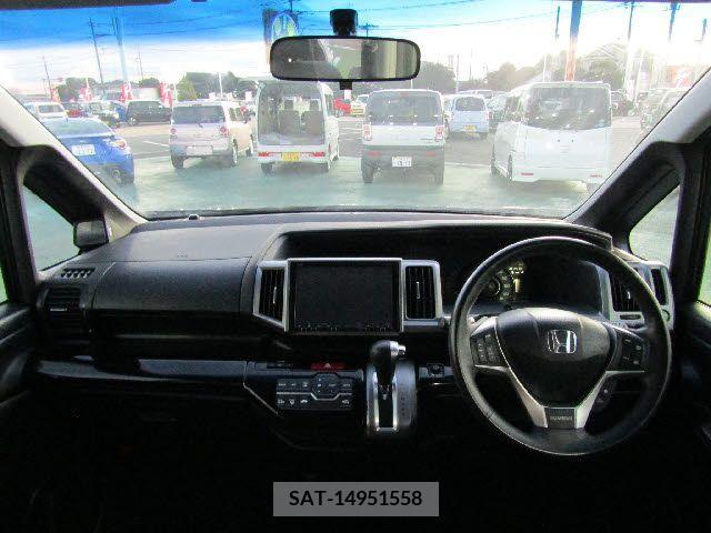 Honda e 2014-01 329188-1