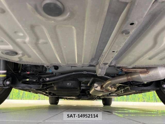 Toyota VOXY 2022-03 379711-19