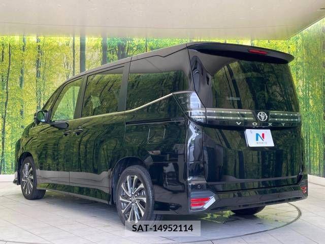 Toyota VOXY 2022-03 379711-17