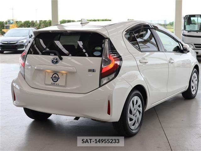 Toyota AQUA 2019-03 291957-5